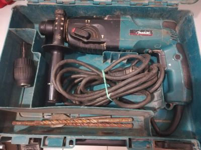 Лот: 13521254. Фото: 1. Перфоратор Makita HR2450 (0704-2... Электроинструмент