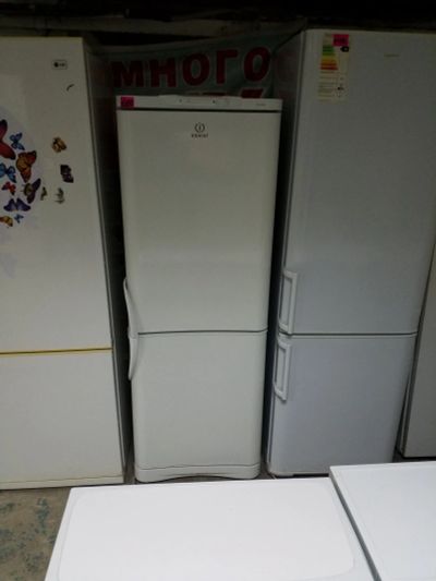 Лот: 11969495. Фото: 1. Б у холодильник indesit с новым... Холодильники, морозильные камеры