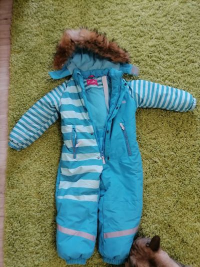 Лот: 20671796. Фото: 1. Зимний комбинезон для ребёнка... Комплекты, комбинезоны, костюмы