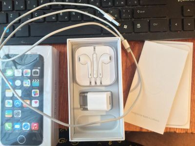 Лот: 6752652. Фото: 1. iphone 5s 16GB. Черный. Обмен. Смартфоны