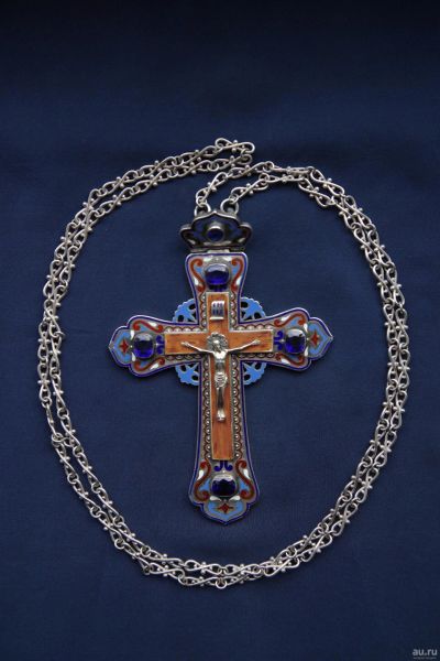 Лот: 15260667. Фото: 1. Старинный наперсный крест с украшениями... Ювелирные изделия