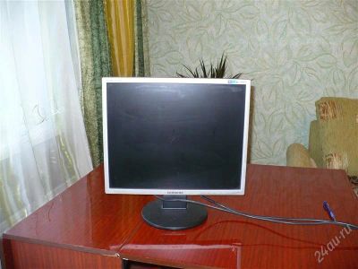 Лот: 2711555. Фото: 1. Монитор 19. ЖК-мониторы