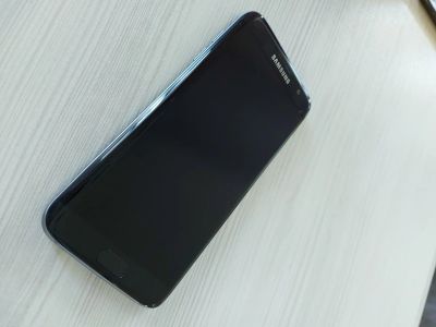 Лот: 16149756. Фото: 1. Samsung galaxy S7 edge (black... Смартфоны