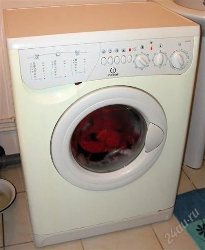 Лот: 2553989. Фото: 1. Стиральная машина Indesit ws 105... Стиральные машины