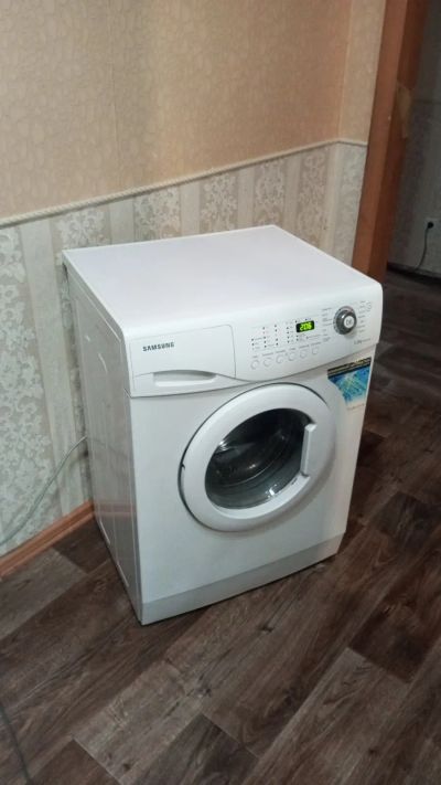 Лот: 22837466. Фото: 1. Стиральная машина Samsung WF6528N7W... Стиральные машины