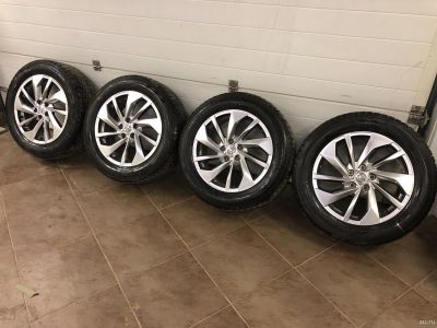 Лот: 13684954. Фото: 1. Колеса R18 Nissan 2017года+Nokian... Шины на дисках