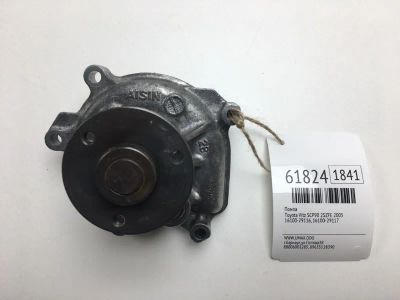 Лот: 20401509. Фото: 1. Помпа Toyota Vitz 2005 1610029116... Двигатель и элементы двигателя