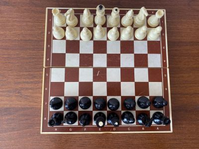 Лот: 17767006. Фото: 1. Шахматы на магнитах. Шахматы, шашки, нарды