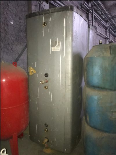 Лот: 16550870. Фото: 1. Бойлер аккумулятор V=1000л: G... Водонагреватели, бойлеры
