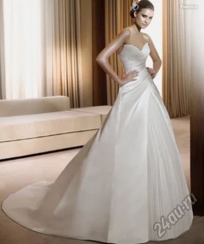 Лот: 6373598. Фото: 1. Свадебное платье Pronovias 42-44. Свадебные платья