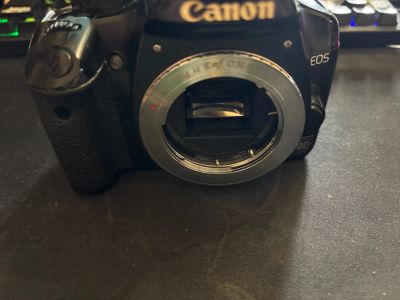 Лот: 25441366. Фото: 1. Фотоаппарат Canon 450D. Цифровые зеркальные