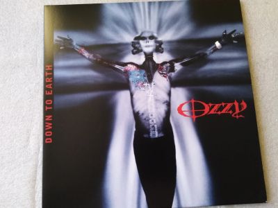 Лот: 15679849. Фото: 1. Ozzy Osbourne Down To Earth LP. Аудиозаписи