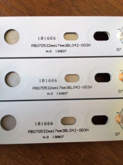 Лот: 8004178. Фото: 1. led string , pb07d532mm17mm3bl042-003h... Запчасти для телевизоров, видеотехники, аудиотехники