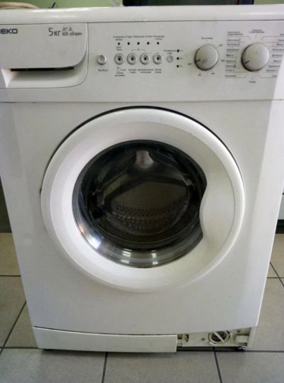 Лот: 9911303. Фото: 1. Стиральная машинка Indesit, Wisl... Стиральные машины