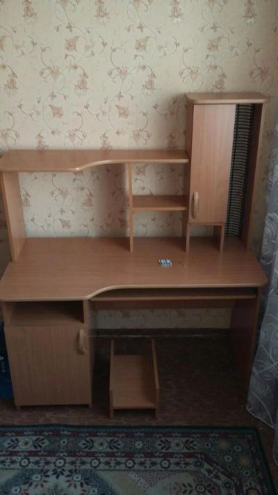 Лот: 6836810. Фото: 1. Компьютерный стол продам. Компьютерные и письменные столы