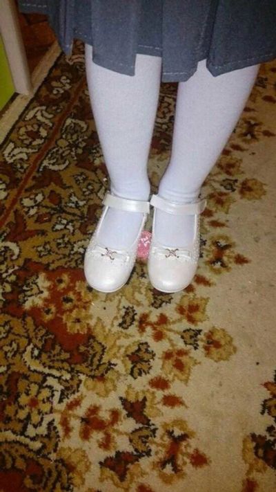 Лот: 14423445. Фото: 1. Туфли школьные белые. Туфли