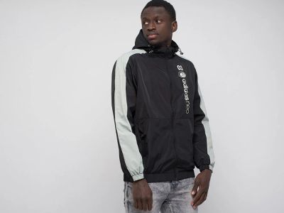 Лот: 18916555. Фото: 1. Ветровка Adidas (26828) Размер... Верхняя одежда