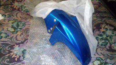 Лот: 1974679. Фото: 1. Крыло переднее Yamaha YBR125 цвет... Запчасти