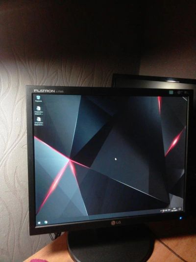 Лот: 10562174. Фото: 1. Монитор LG Flatron L1752S. ЖК-мониторы