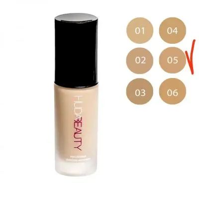 Лот: 19895633. Фото: 1. Тональный крем Huda Beauty Pro. Макияж