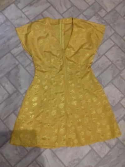Лот: 8955764. Фото: 1. желтое платье. Платья, сарафаны