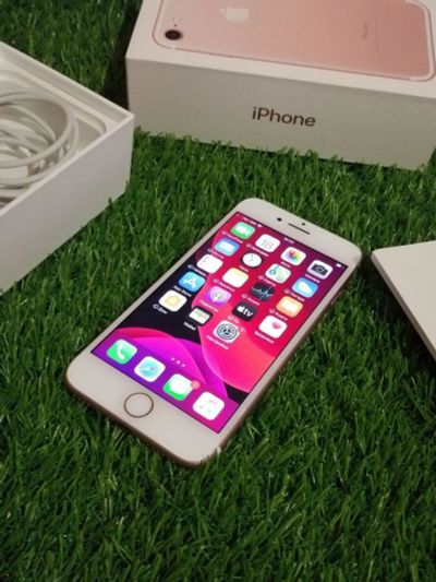 Лот: 15312882. Фото: 1. Смартфон Apple iPhone 7 32GB... Смартфоны