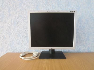 Лот: 21558111. Фото: 1. Монитор LG Flatron L1919S-SF не... ЖК-мониторы