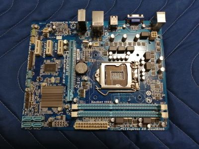 Лот: 15498813. Фото: 1. Материнская плата Gigabyte GA-H61M-S2-B3. Материнские платы