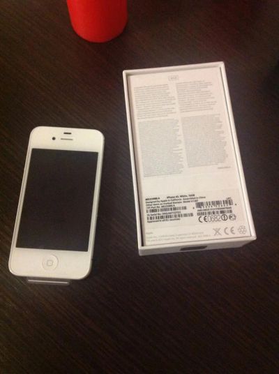 Лот: 3517533. Фото: 1. Новенький iPhone 4S!! Отличный... Смартфоны