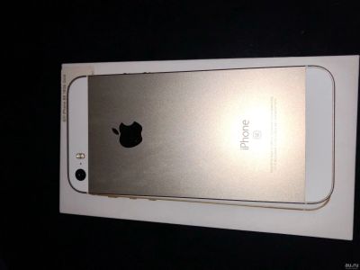 Лот: 13360759. Фото: 1. iPhone se 16gb gold. Смартфоны
