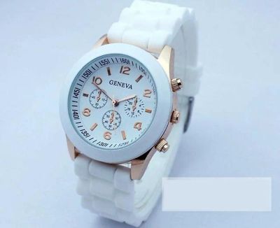 Лот: 4776413. Фото: 1. Часы Geneva белые. Другие наручные часы
