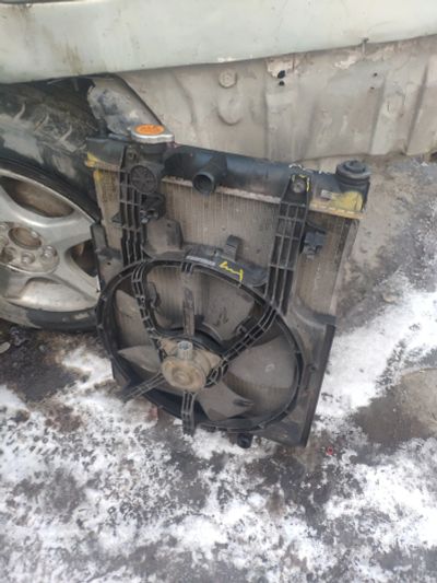 Лот: 15596172. Фото: 1. Радиатор nissan cube az10. Другое (автозапчасти)