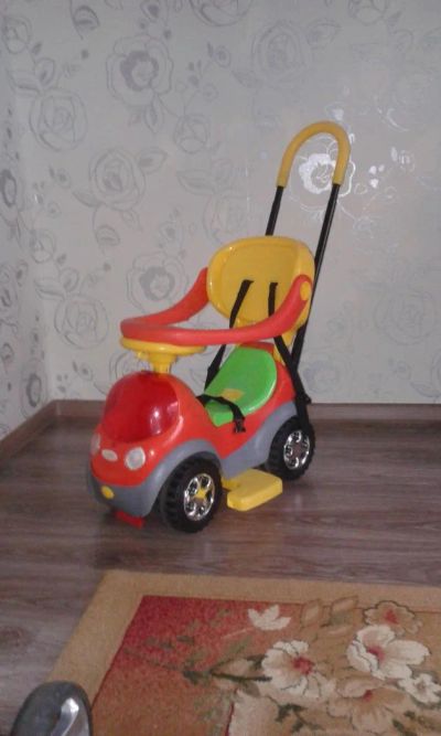 Лот: 4356007. Фото: 1. Машинка с ручкой для родителей. Другое (детский транспорт)