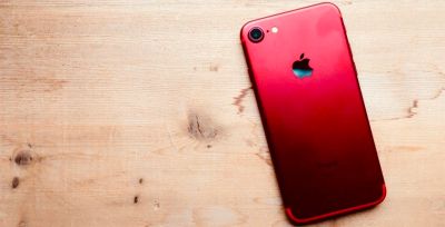 Лот: 12499495. Фото: 1. iPhone 7 red 128gb. Смартфоны