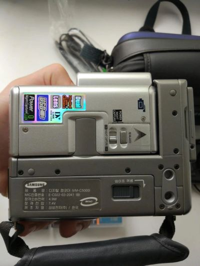 Лот: 8219693. Фото: 1. Видеокамера Samsung. Видеокамеры