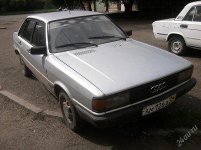 Лот: 1110425. Фото: 1. Продам Аudi 80 - 1984 год выпуска. Автомобили