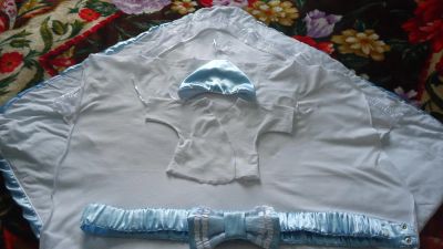 Лот: 4758755. Фото: 1. продам демисезонный конверт на... Комплекты, конверты на выписку