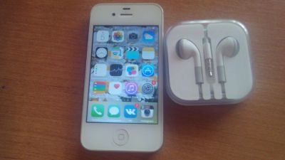 Лот: 5757094. Фото: 1. Продам Iphone 4S 16Gb White. Смартфоны