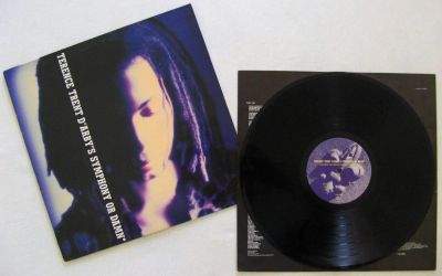 Лот: 275419. Фото: 1. LP винил Terence Trent d'Arby... Аудиозаписи