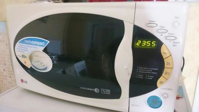 Лот: 11657140. Фото: 1. микроволновка LG MS-195T (корея... Микроволновки, мини-печи