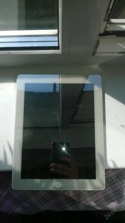 Лот: 5861061. Фото: 1. Ipad 2 16gb white. Планшеты