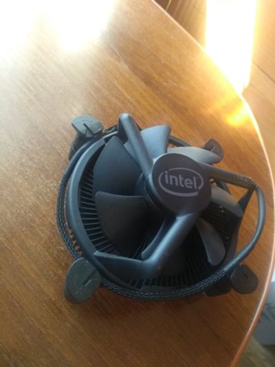 Лот: 17839618. Фото: 1. Кулер для процессора Intel. Системы охлаждения