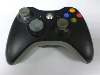 Лот: 7490629. Фото: 1. беспроводной джойстик xbox 360... Аксессуары для игровых приставок, консолей, геймпады
