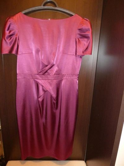 Лот: 3467319. Фото: 1. Шикарное атласное Платье на праздники... Платья