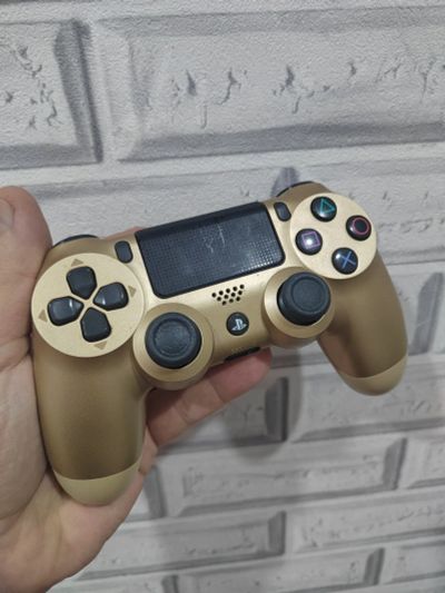 Лот: 20587415. Фото: 1. Оригинал dualshock 4 v2 ps4 золото. Аксессуары для игровых приставок, консолей, геймпады