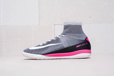 Лот: 11210981. Фото: 1. Футбольная обувь Nike MercurialX... Кеды, кроссовки, слипоны