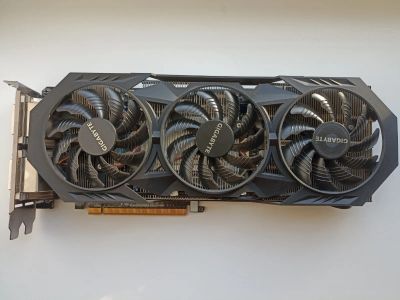 Лот: 25667900. Фото: 1. Видеокарта GigaByte Windforce... Видеокарты