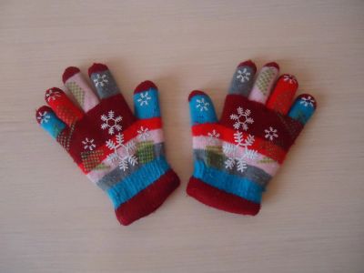 Лот: 10717464. Фото: 1. Перчатки на 3-5 лет. Шарфы, варежки