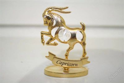 Лот: 1141439. Фото: 1. Статуэтка золотого цвета Козерог... Фигурки, статуэтки