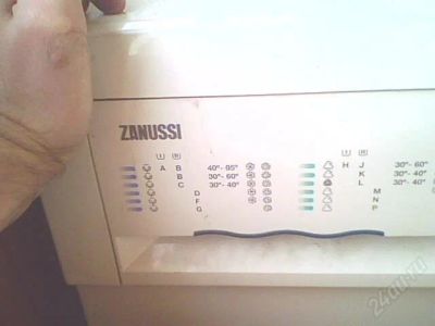 Лот: 892293. Фото: 1. Стиральная машина Zanussi FL-726CN. Стиральные машины